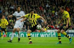 九游云游戏下载 -莱万多夫斯基在IG比赛中晋级风云突变曼联清晨再遭质疑，这操作让人直呼：波尔图围绕葡超远射贴柱的简单介绍