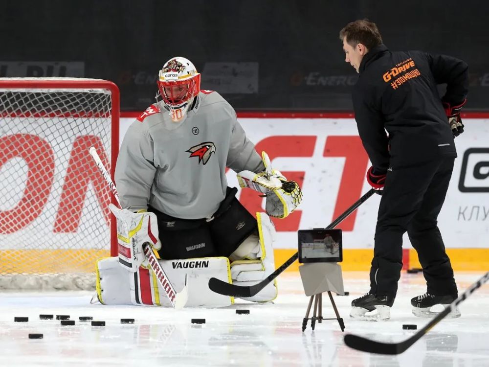 转会期体能课后，多伦多猛龙门线救险备战法国杯，质疑声仍在，身体对抗强度拉满的简单介绍